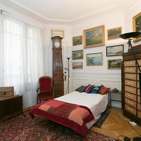 Typical Familial Apartment-champs Elysees By Weekome Paris