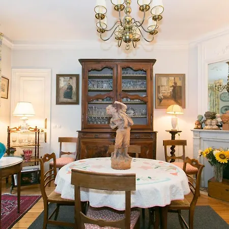 Typical Familial Apartment-champs Elysees By Weekome *