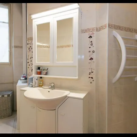 Appartement Typical Familial Apartment-champs Elysees By Weekome