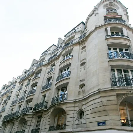 Typical Familial Apartment-champs Elysees By Weekome *