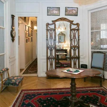 Typical Familial Apartment-champs Elysees By Weekome Paris