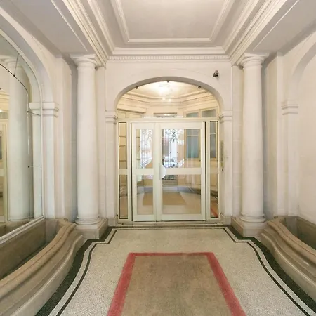 Typical Familial Apartment-champs Elysees By Weekome Appartement *